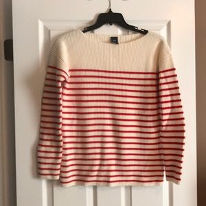 NWOT- GAP SWEATER